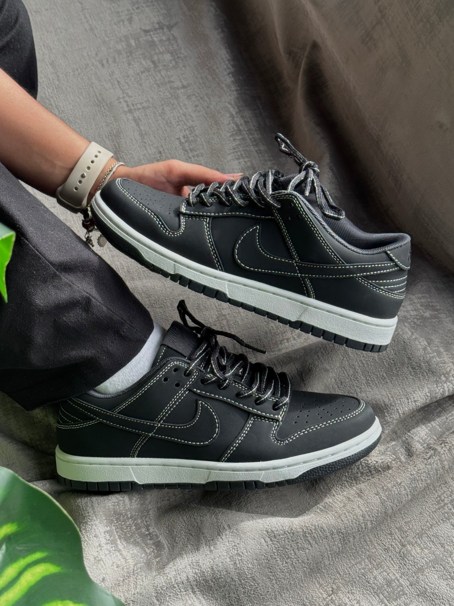 Nike SB Dunk Low “Black Contrast Stitch”