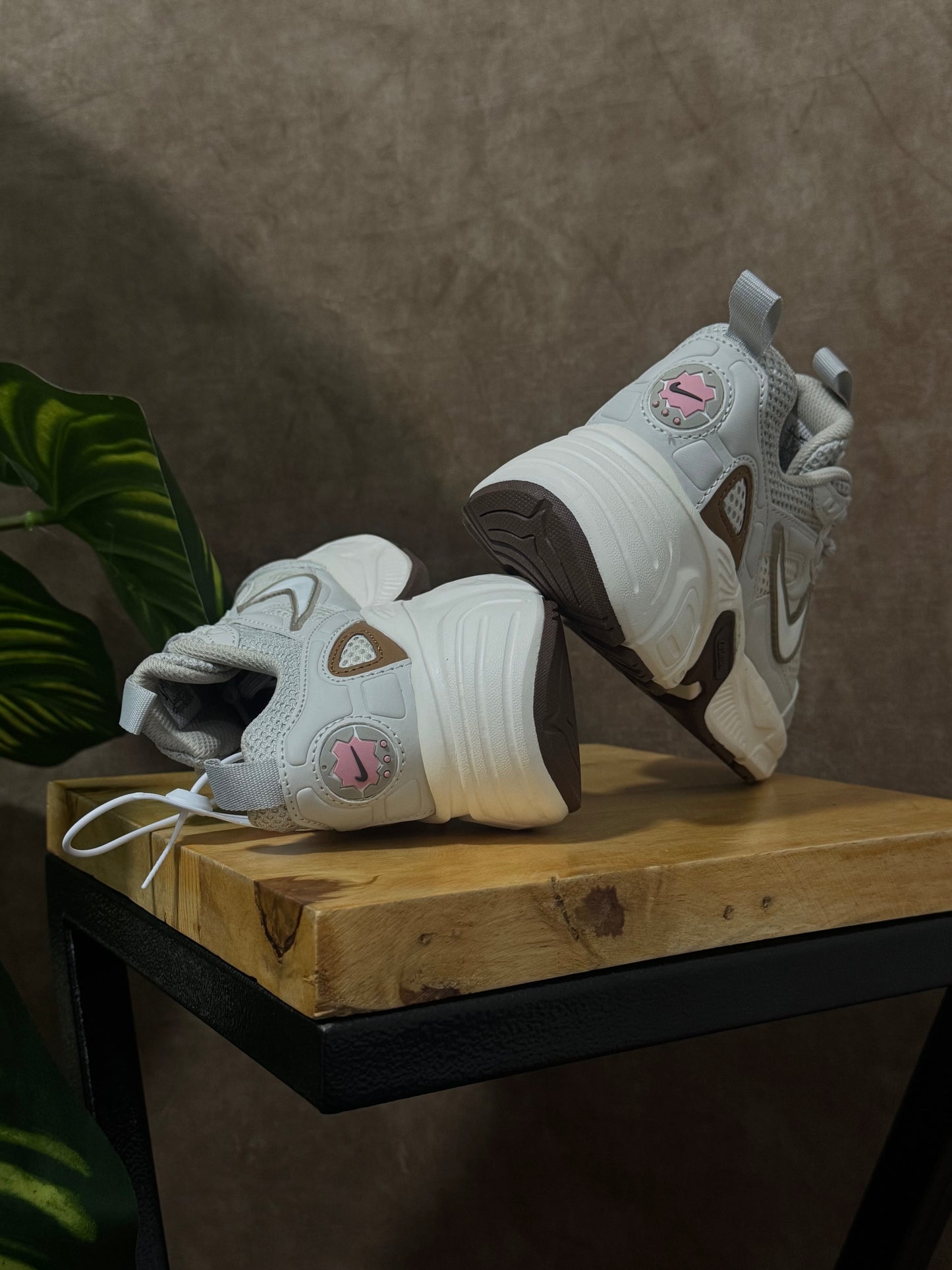 Nike V5K Run “Mocca”