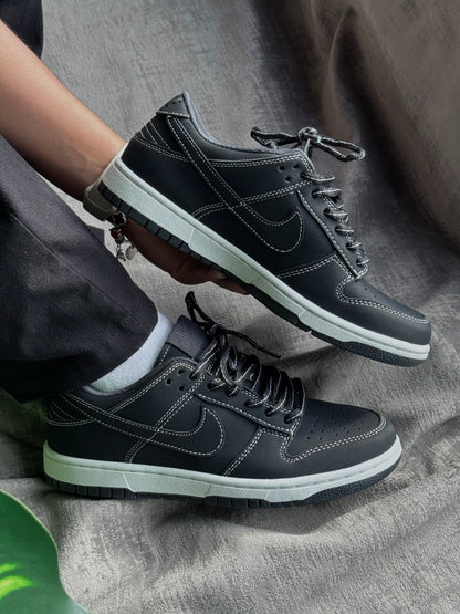 Nike SB Dunk Low “Black Contrast Stitch”