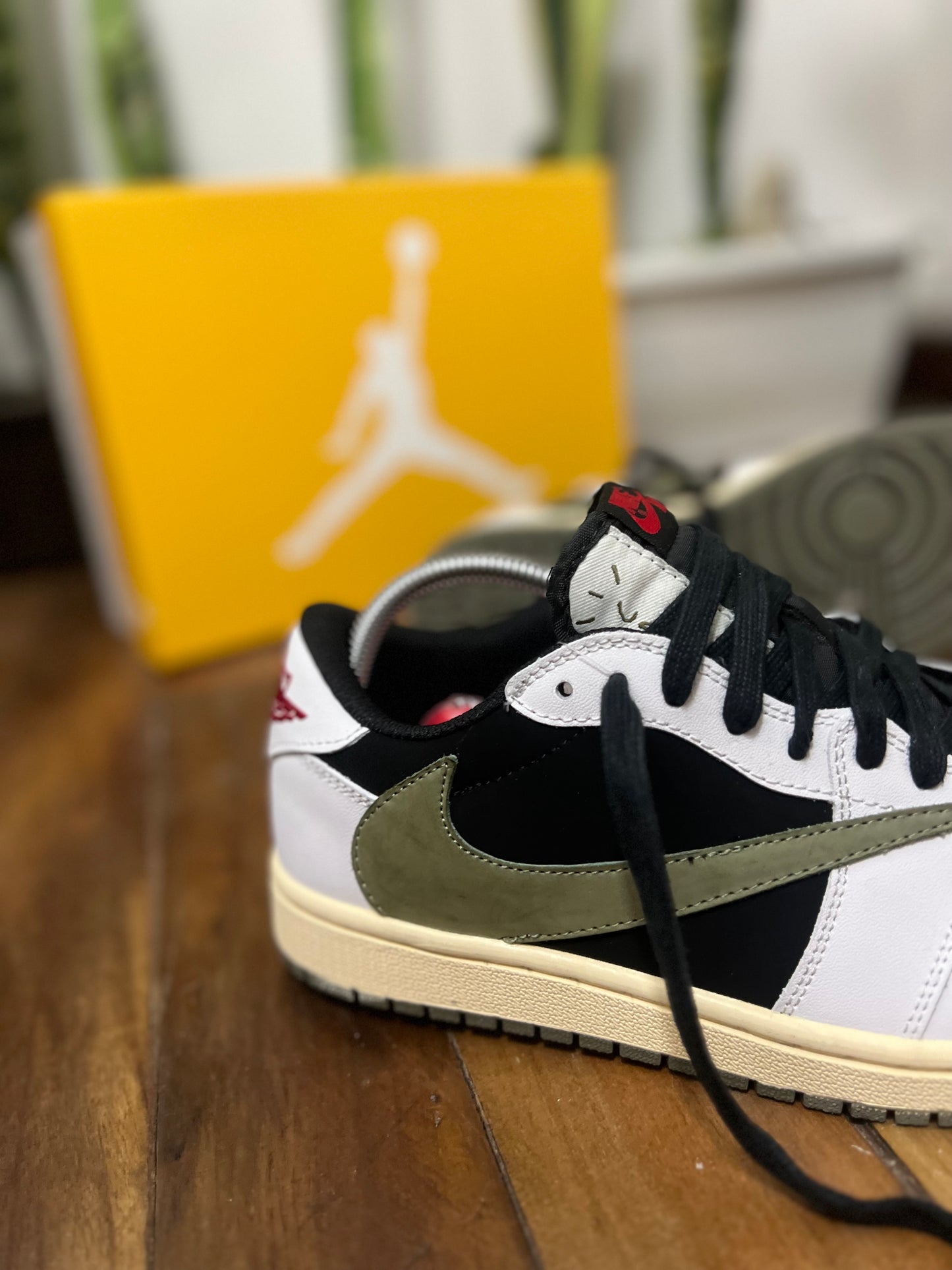 Air Jordan 1 Low x Travis Scott “Olive”
