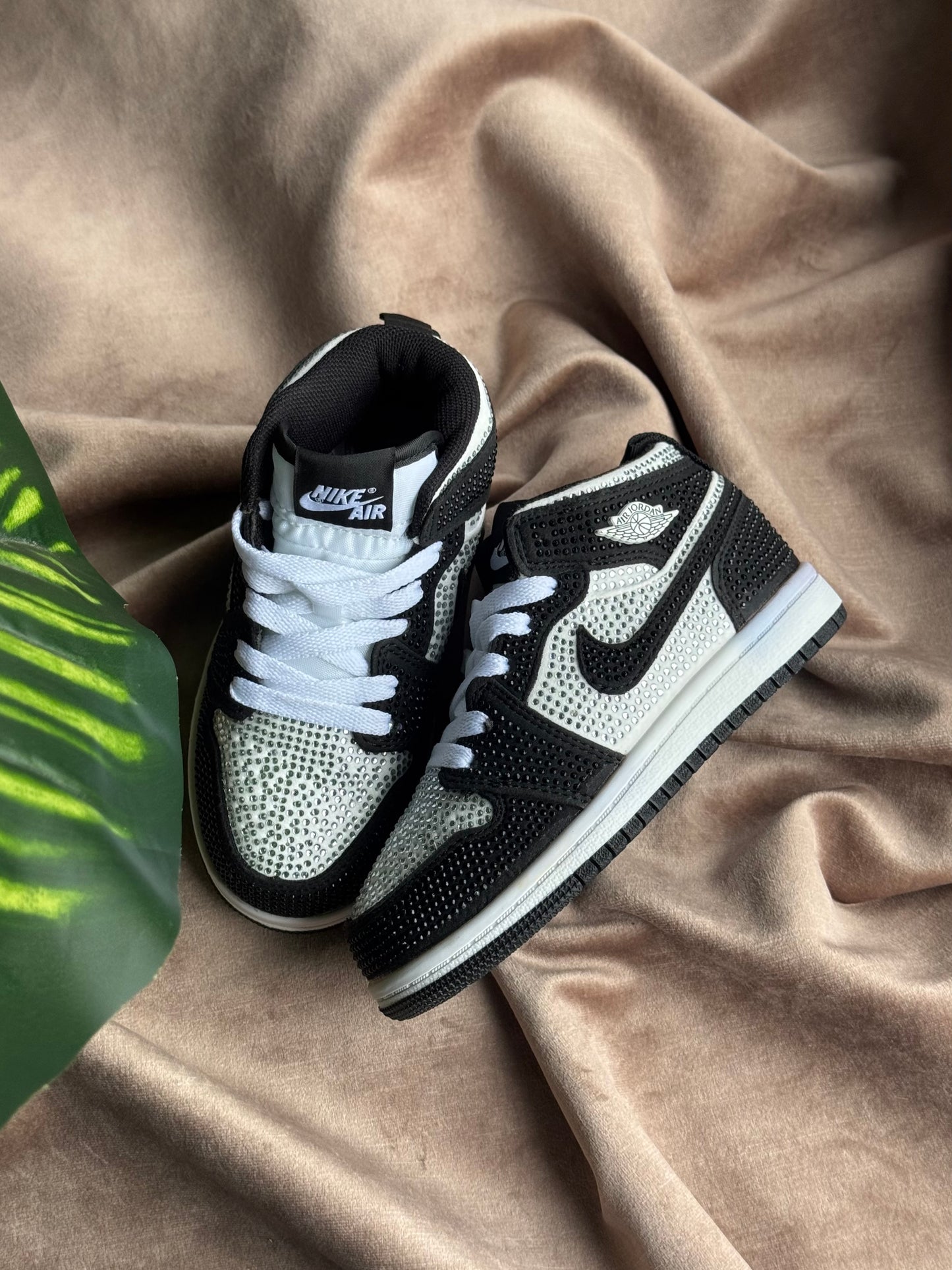 Air Jordan 1 “Swarovski”