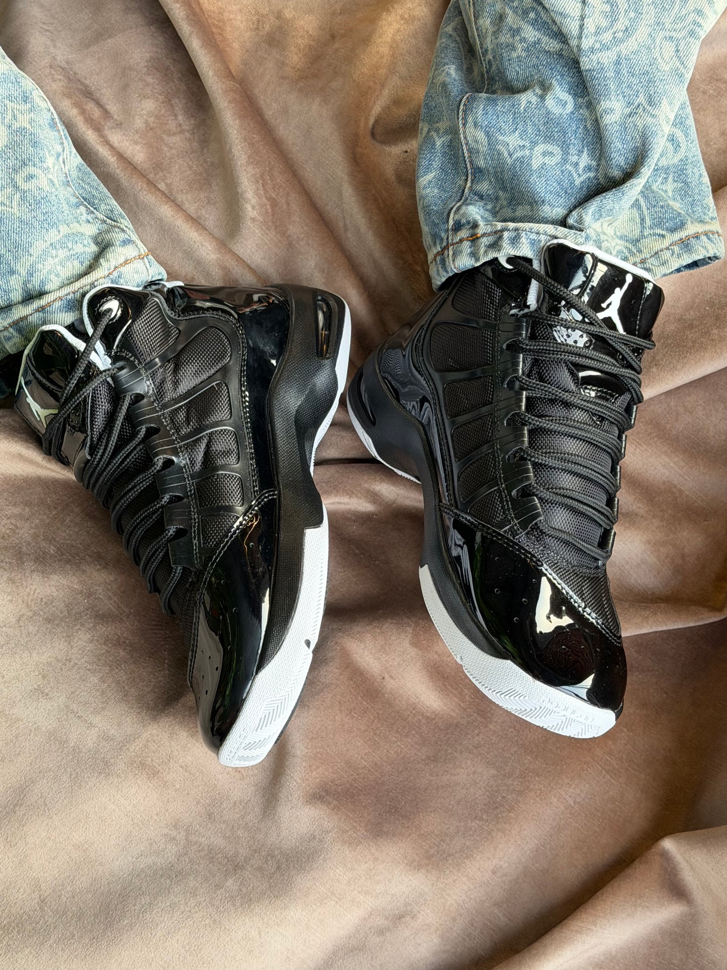 Air Jordan Max Aura “Black”