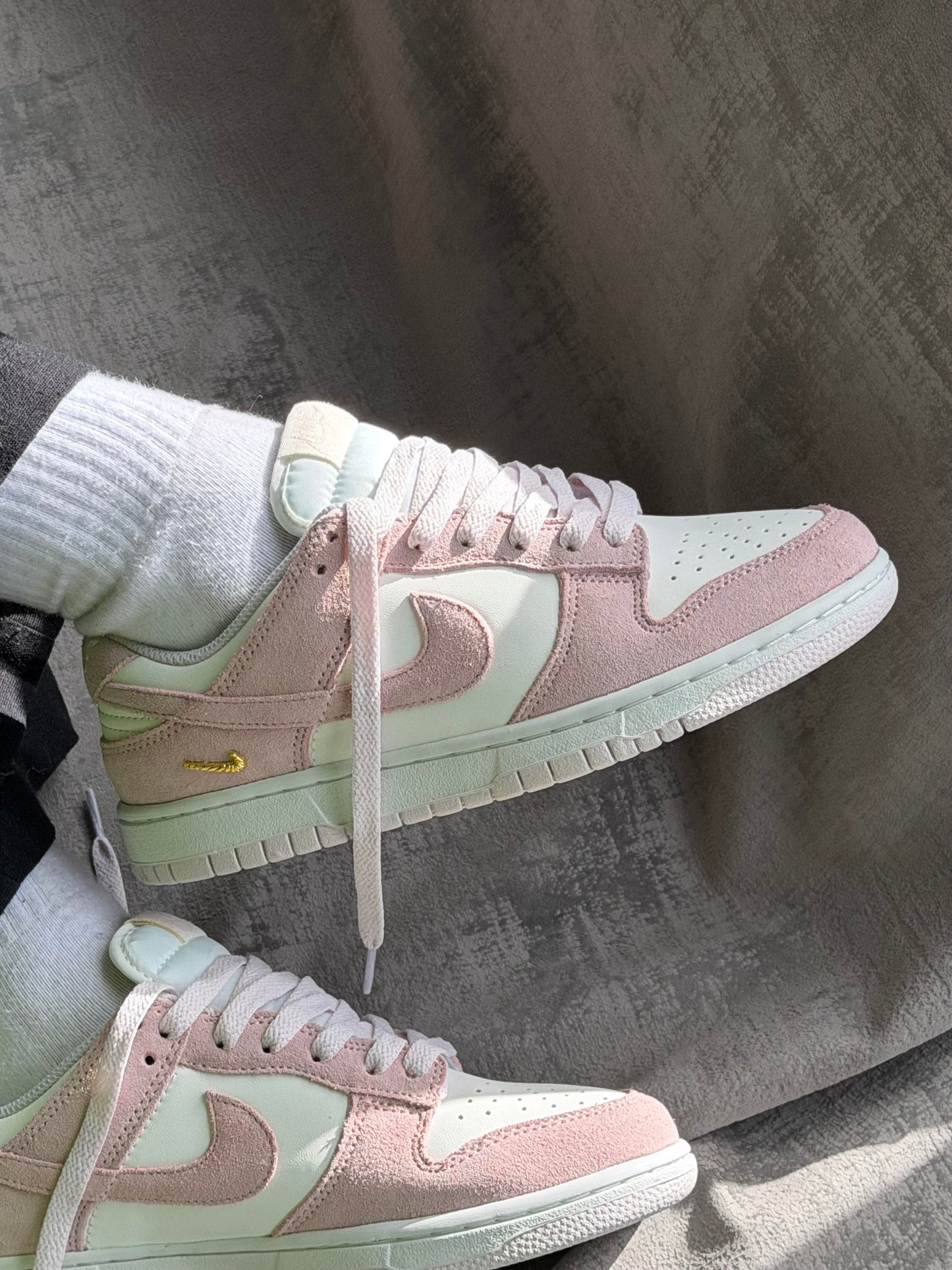 Nike SB Dunk Low “Pink”