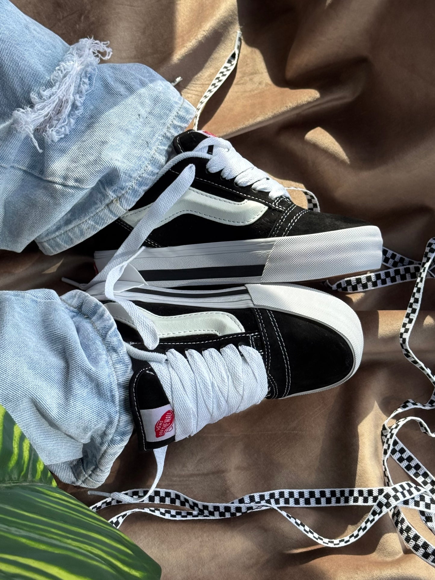 Vans Knu Stack “Black/White”