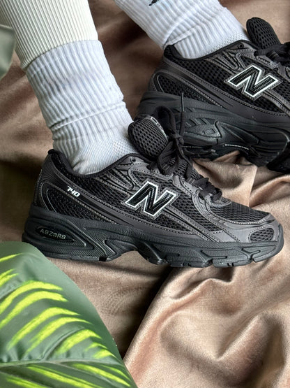 New Balance 740 “Black”