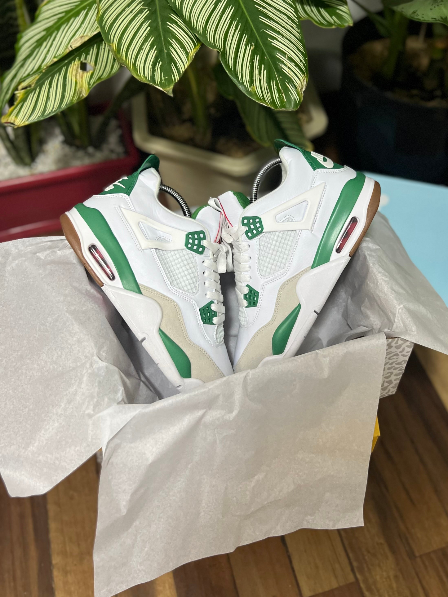 Air Jordan 4 x SB “Pine Green”