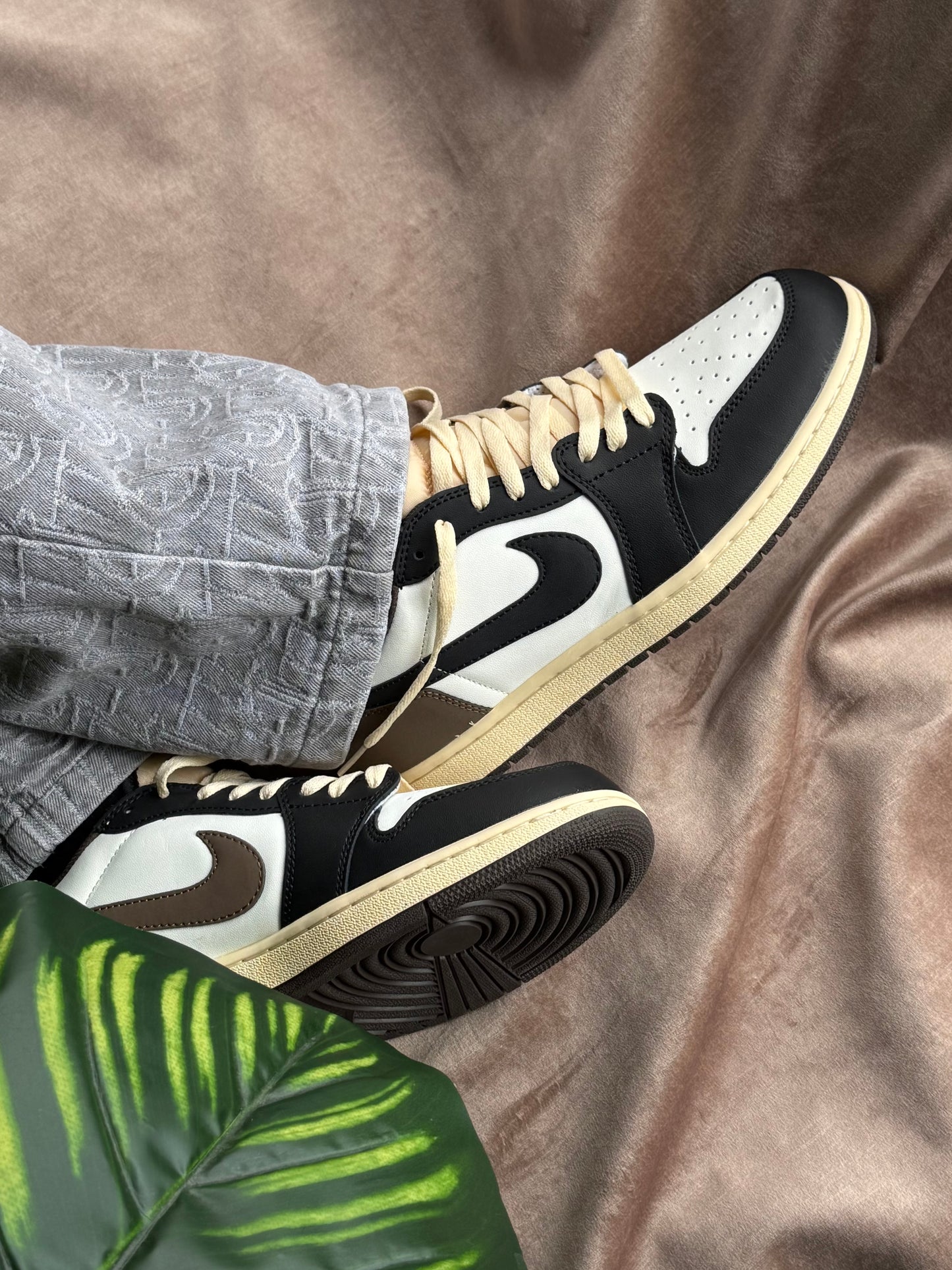 Air Jordan 1 Low “Mocha”