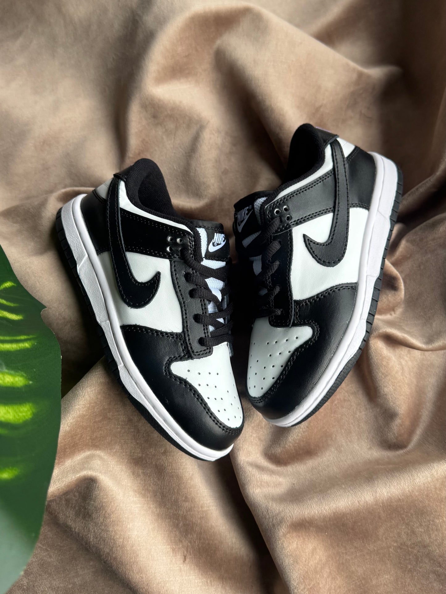 Nike SB “Panda”