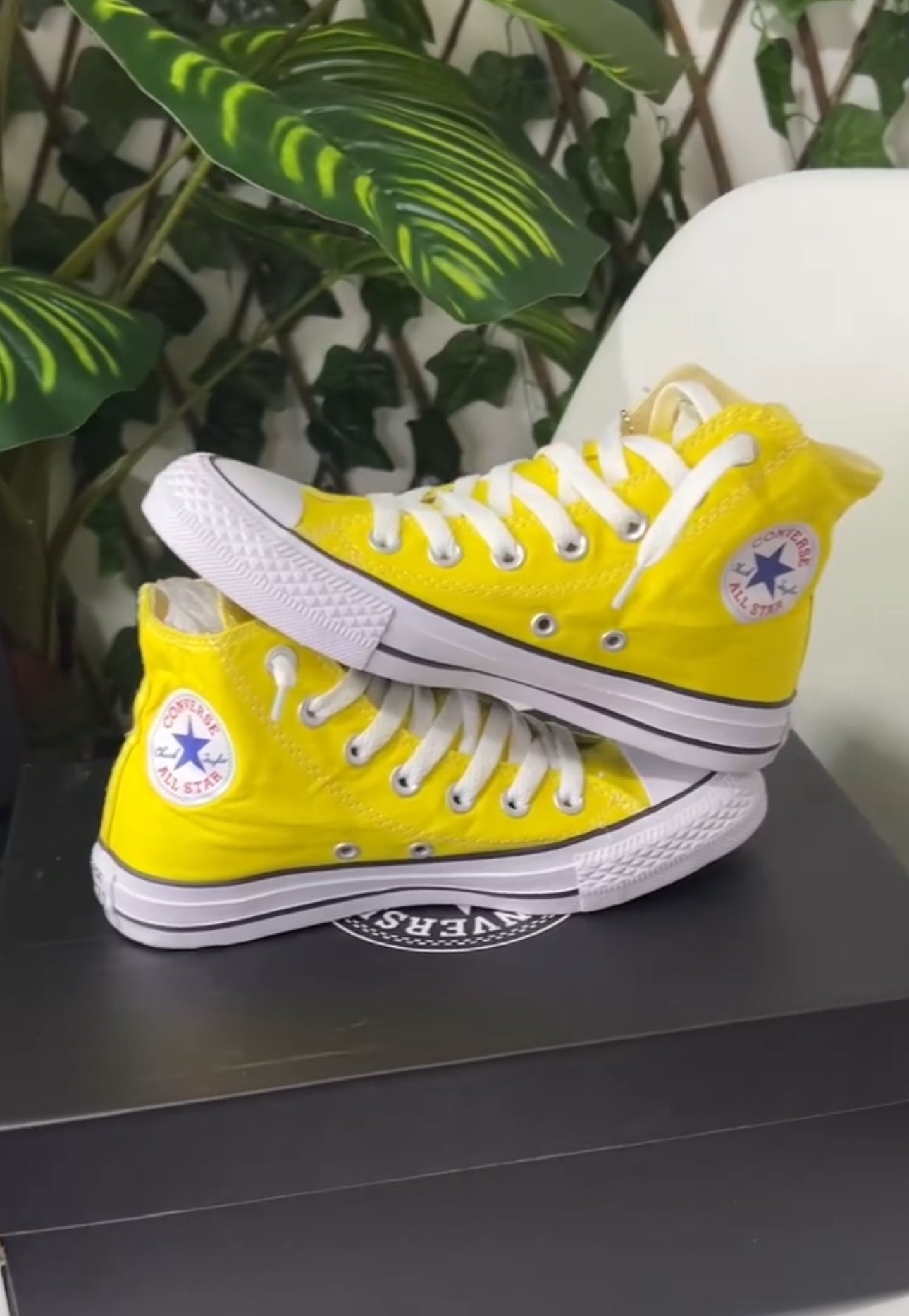 Converse Chuck Taylor All Star “Amarilla”