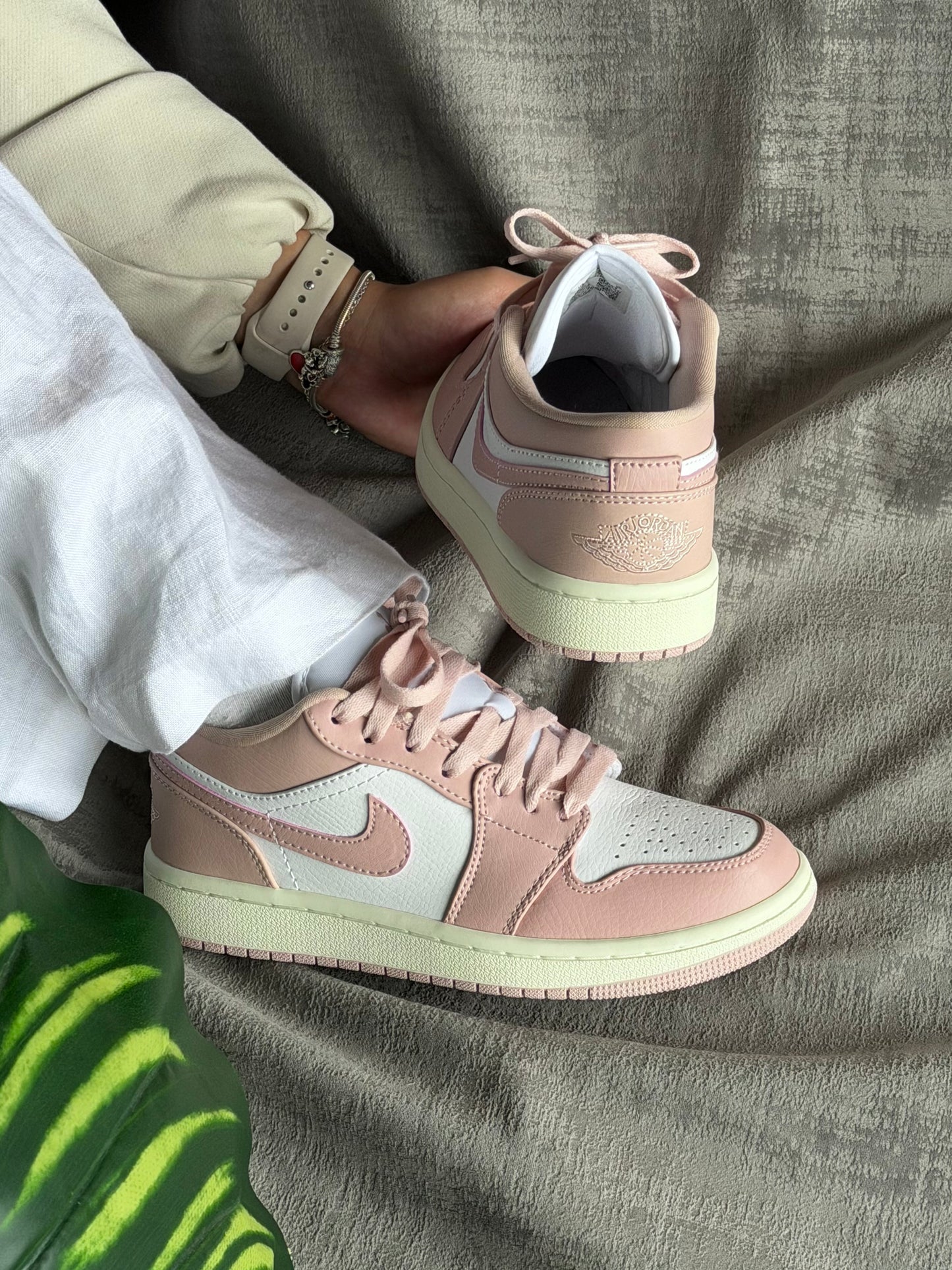 Air Jordan 1 Low “Pink”
