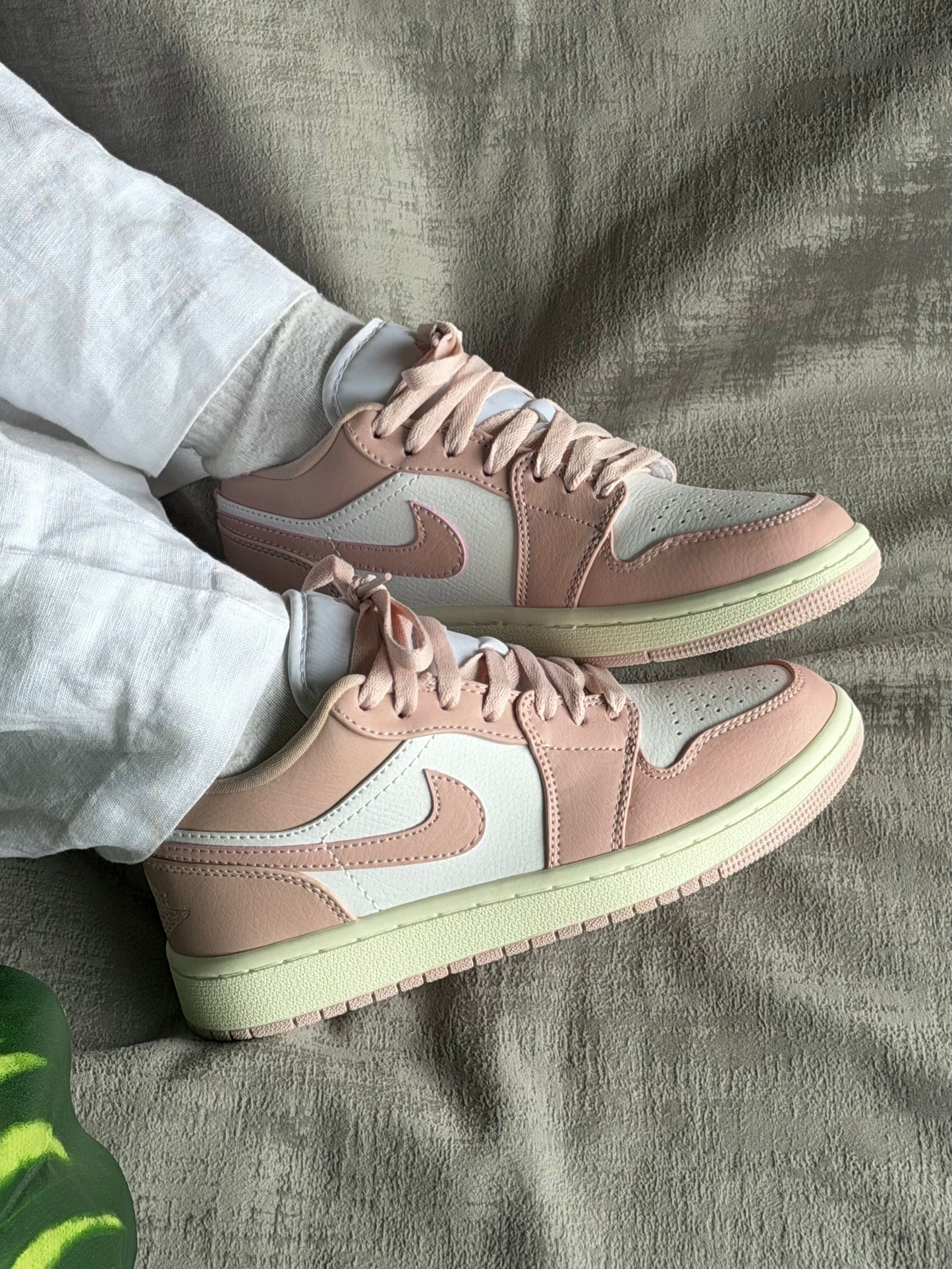 Air Jordan 1 Low “Pink”