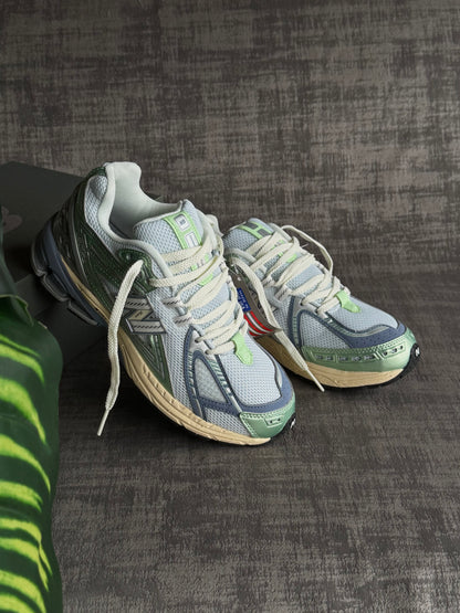 New Balance 1906R