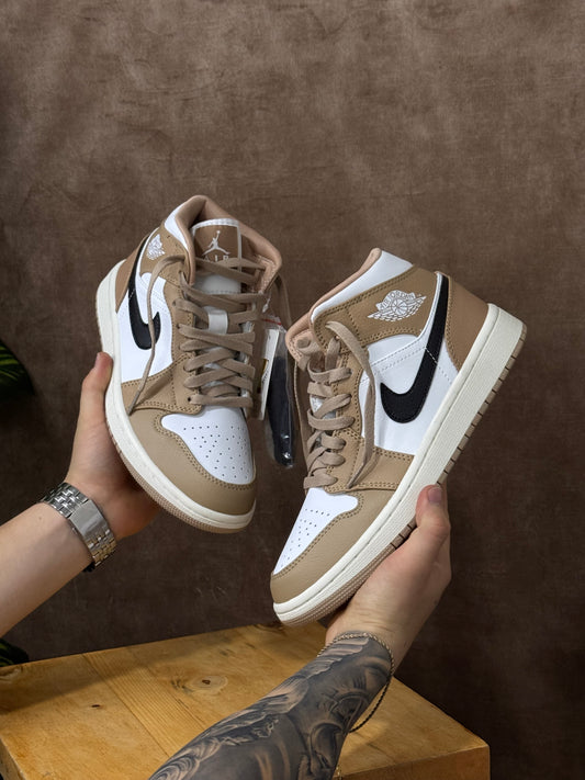 Air Jordan 1 Mid “Desert”