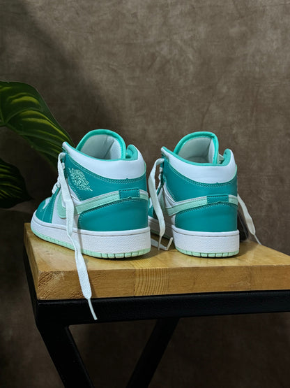 Air Jordan 1 Mid “Washed Teal”