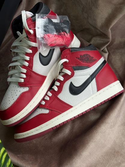 Air Jordan 1 High Chicago “Lost And Found”