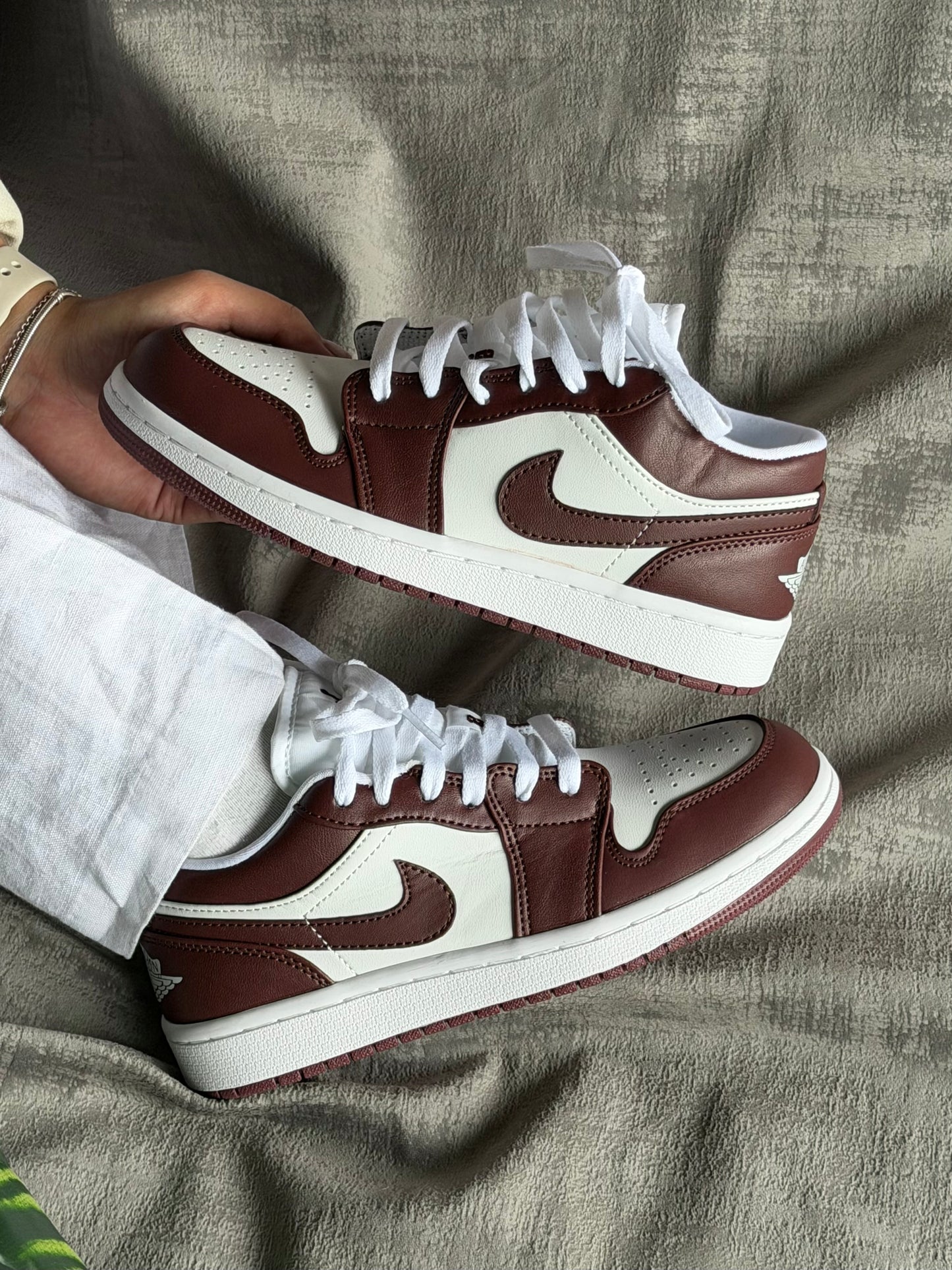 Nike Jordan 1 Low “Burgundy/White”