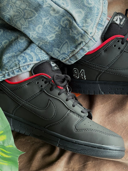 Nike SB Dunk Low x Supreme