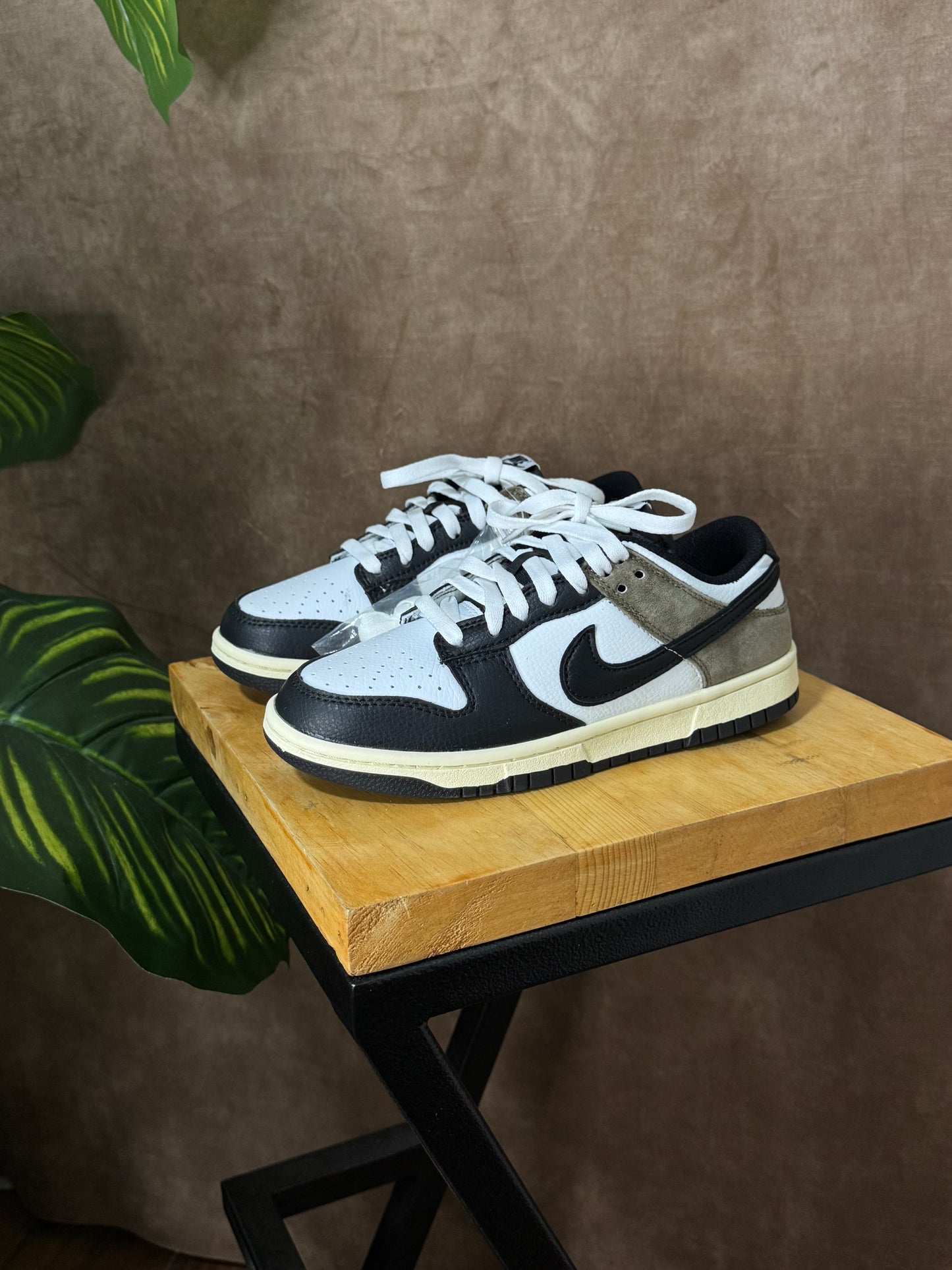 Nike SB Dunk Low “Dark Mocha”