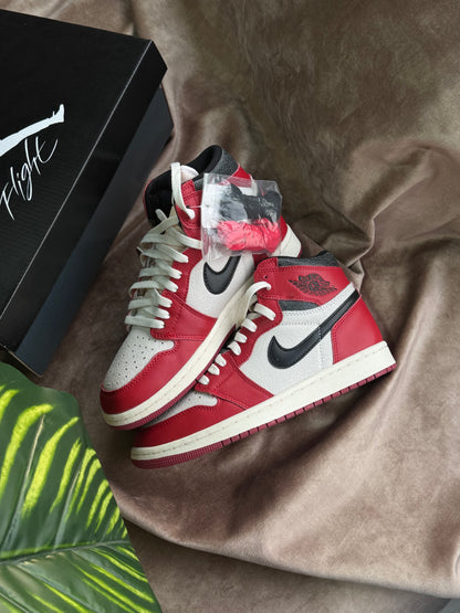 Air Jordan 1 High Chicago “Lost And Found”