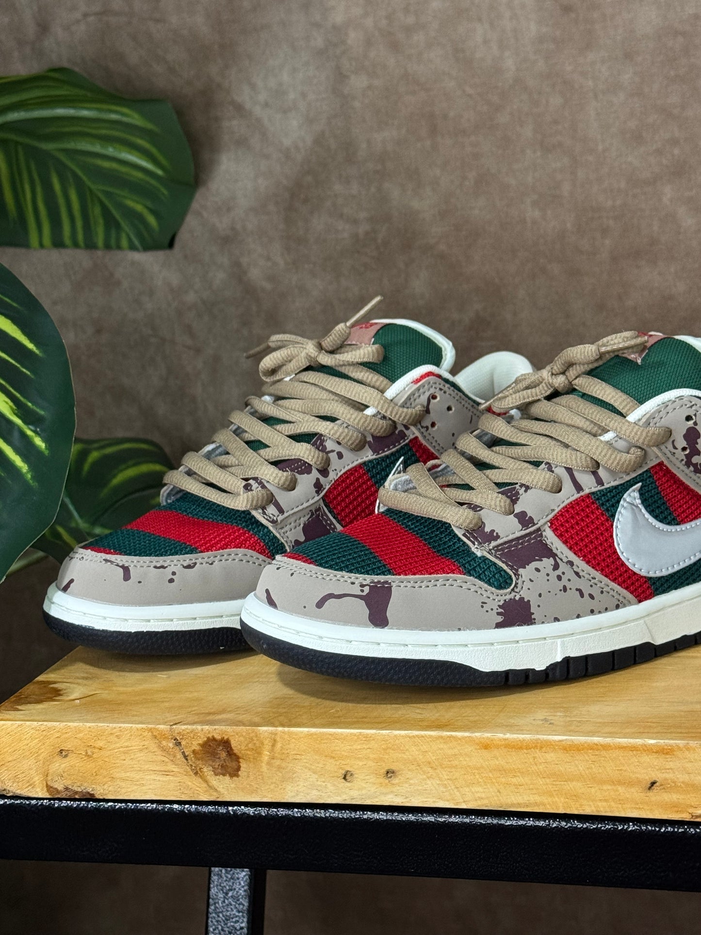 Nike SB Dunk Low “Freddy Krueger”