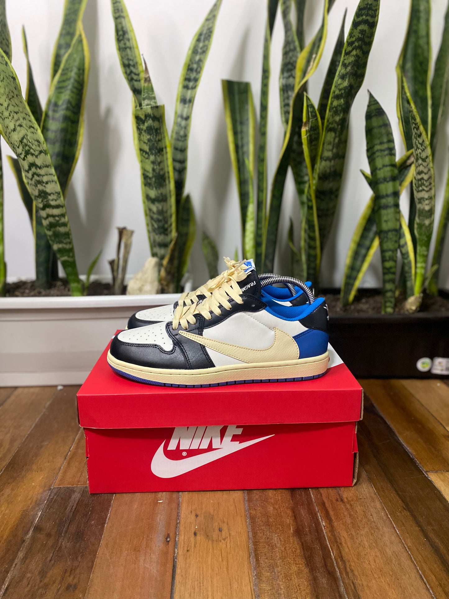 Air Jordan 1 Low Fragment x Travis Scott