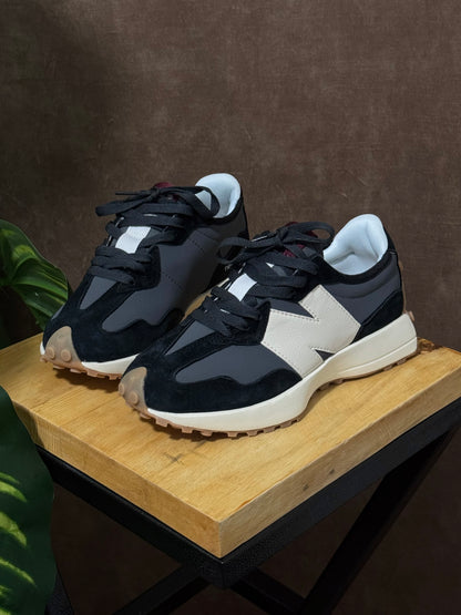 New Balance 327 “Black”