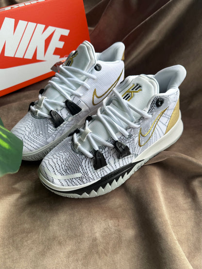 Nike Kyrie 7
