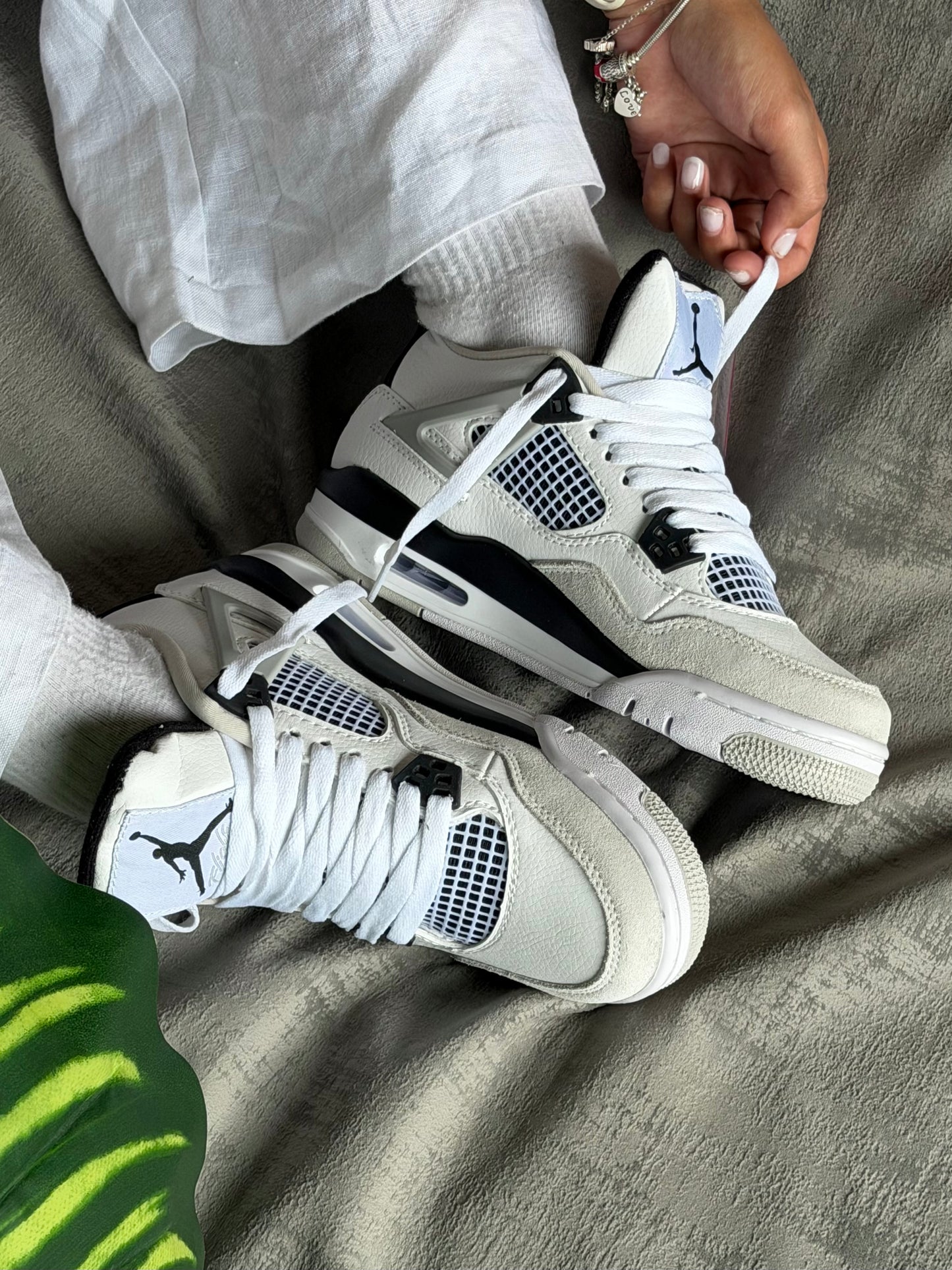Air Jordan 4 “Military”