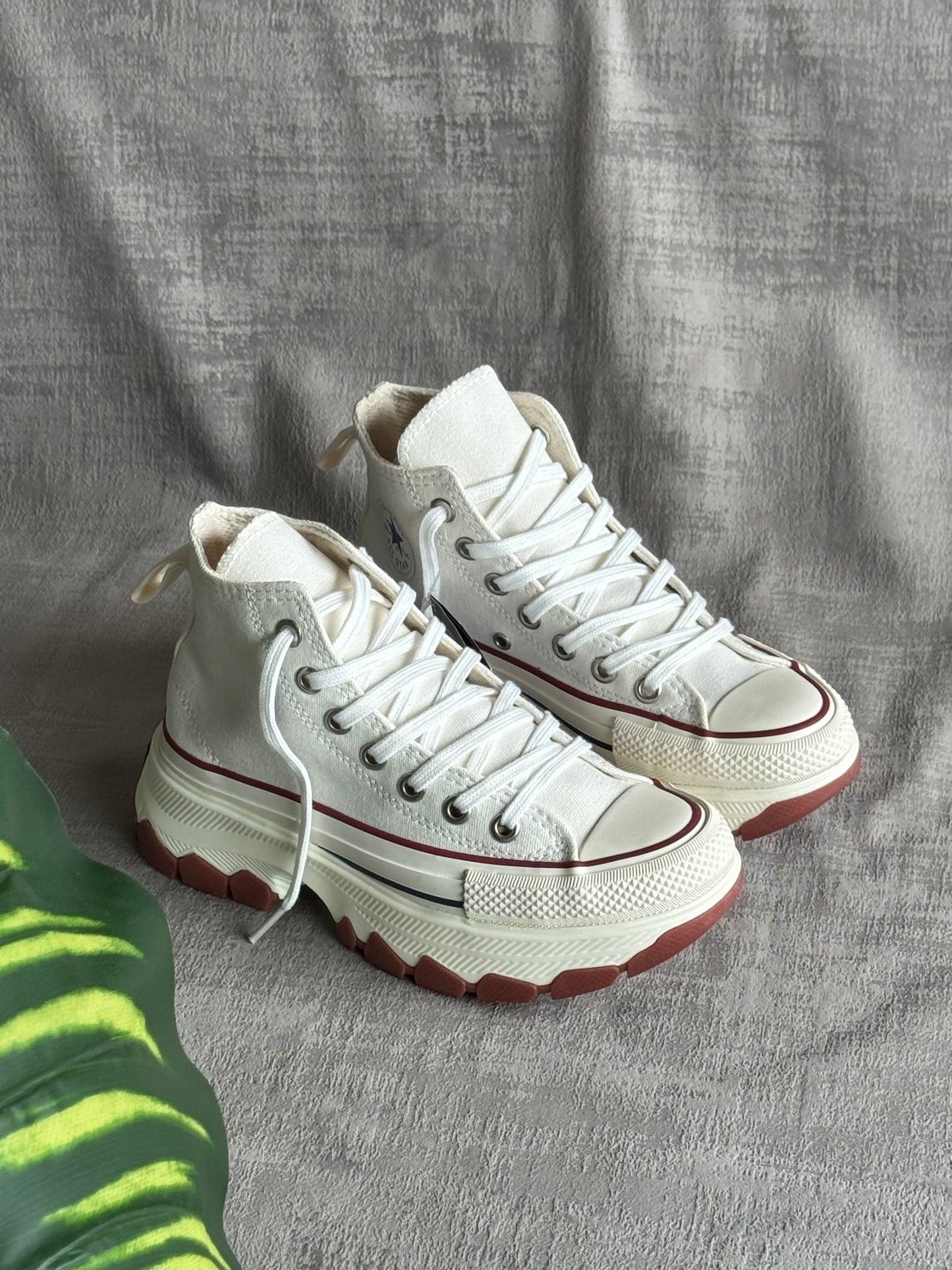 Converse Chuck Taylor “React”