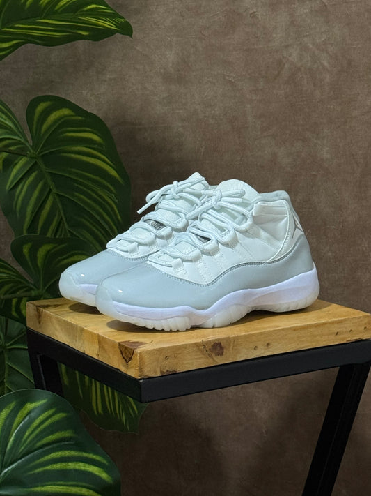 Air Jordan 11 “White Metallic Silver”
