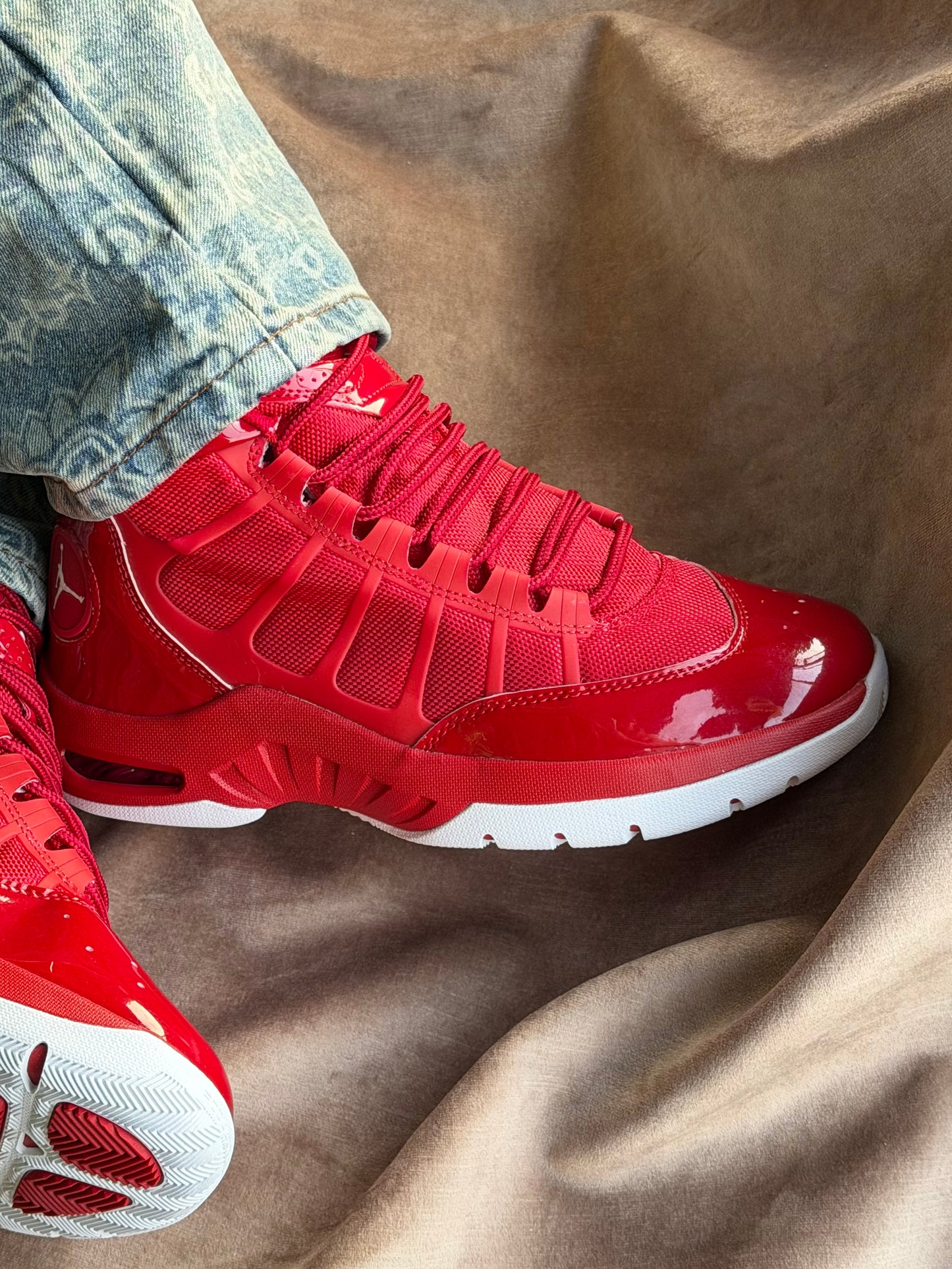 Air Jordan Max Aura “Red”