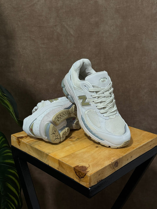 New Balance 2002r