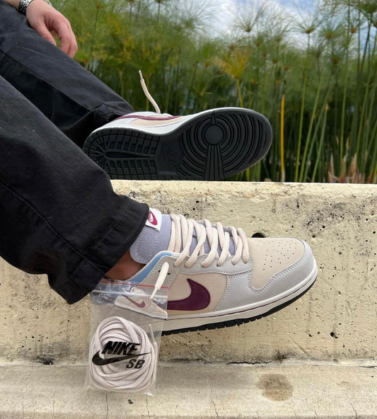 Nike SB Dunk Low x Otomo “Katsuhiro”