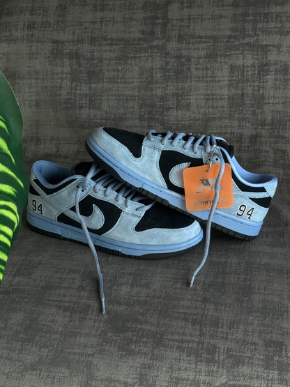 Nike SB Dunk Low x Supreme
