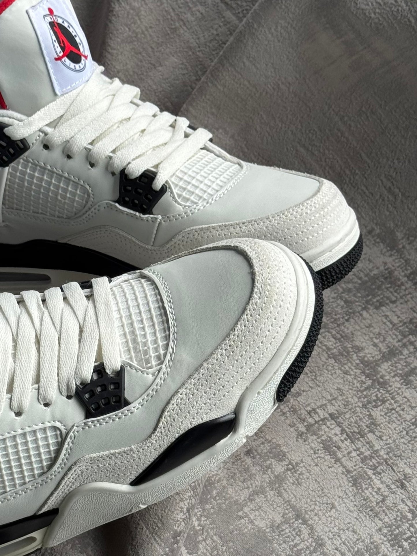 Air Jordan 4 “Flight Club”