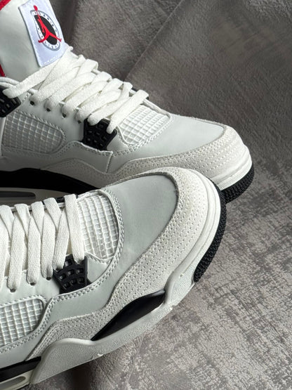 Air Jordan 4 “Flight Club”