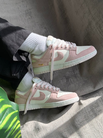 Nike SB Dunk Low “Pink”