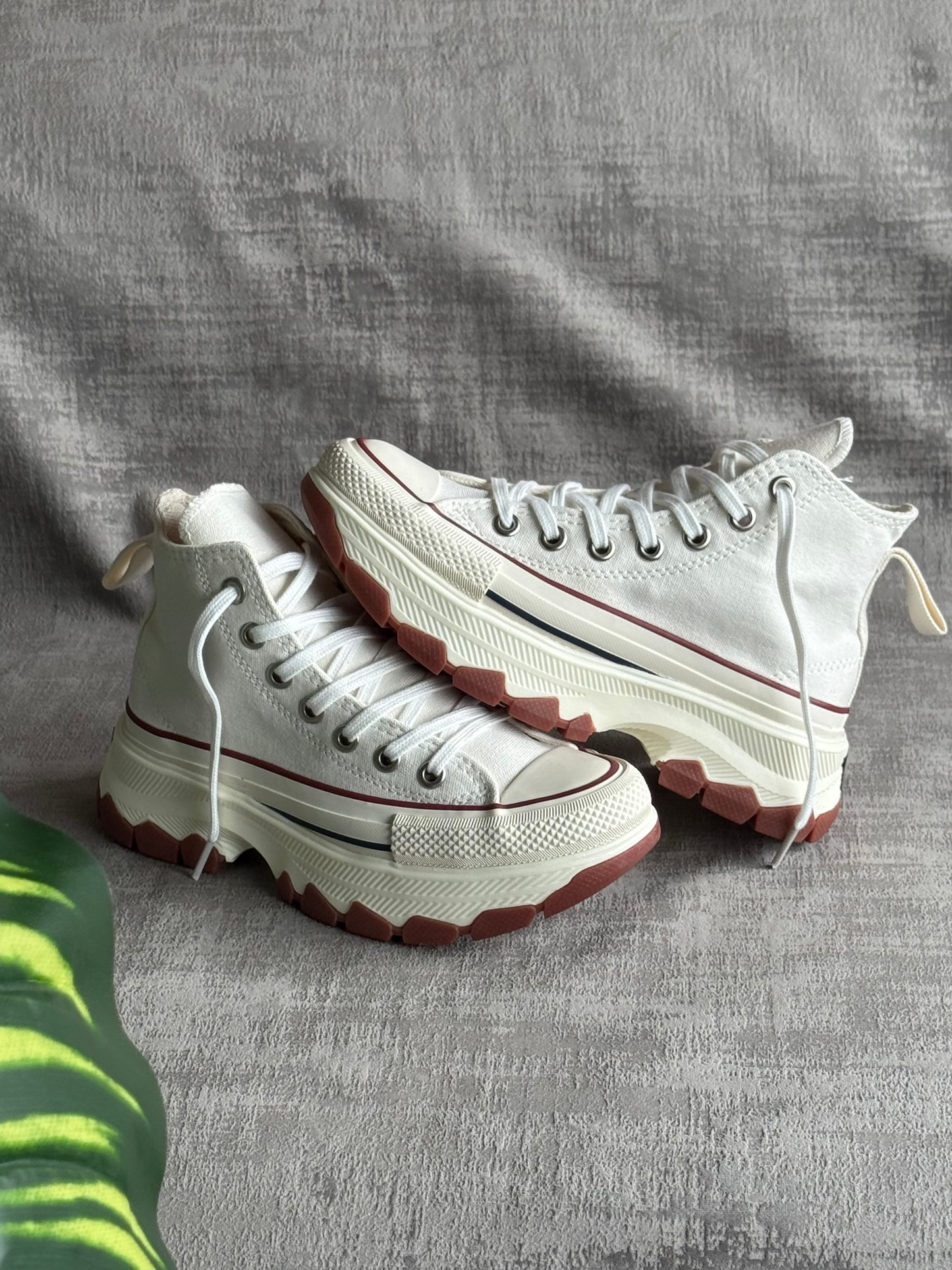 Converse Chuck Taylor “React”