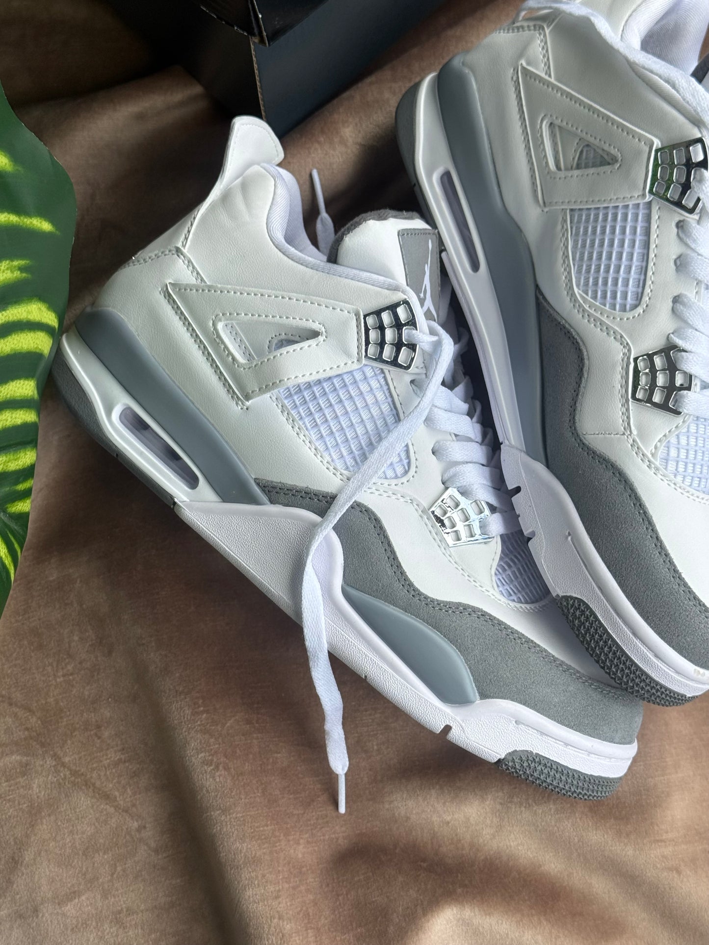 Air Jordan 4 “Smoke Grey”