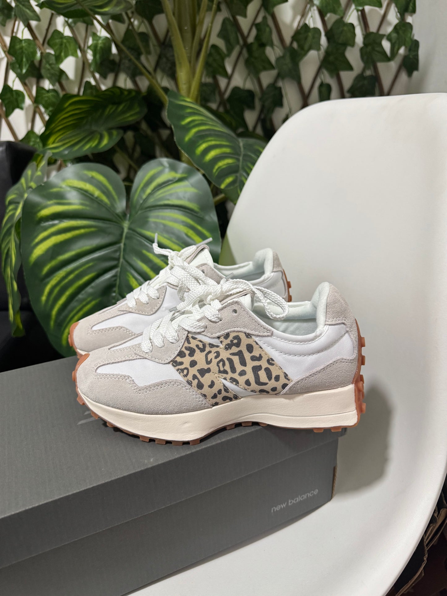 New Balance 327 “Animal Print”
