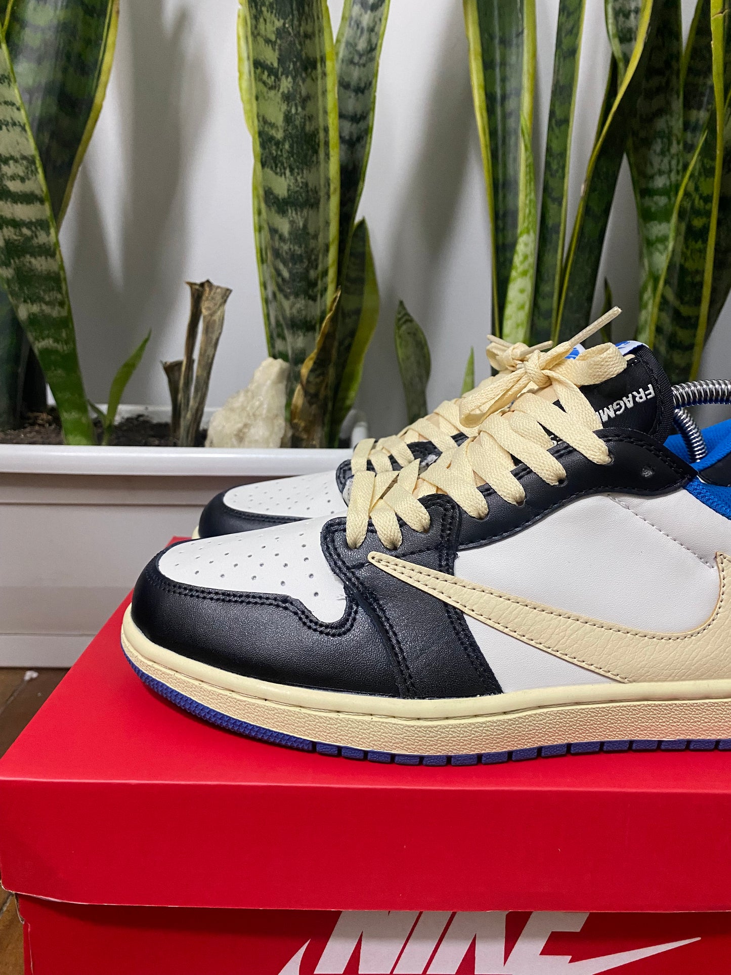 Air Jordan 1 Low Fragment x Travis Scott
