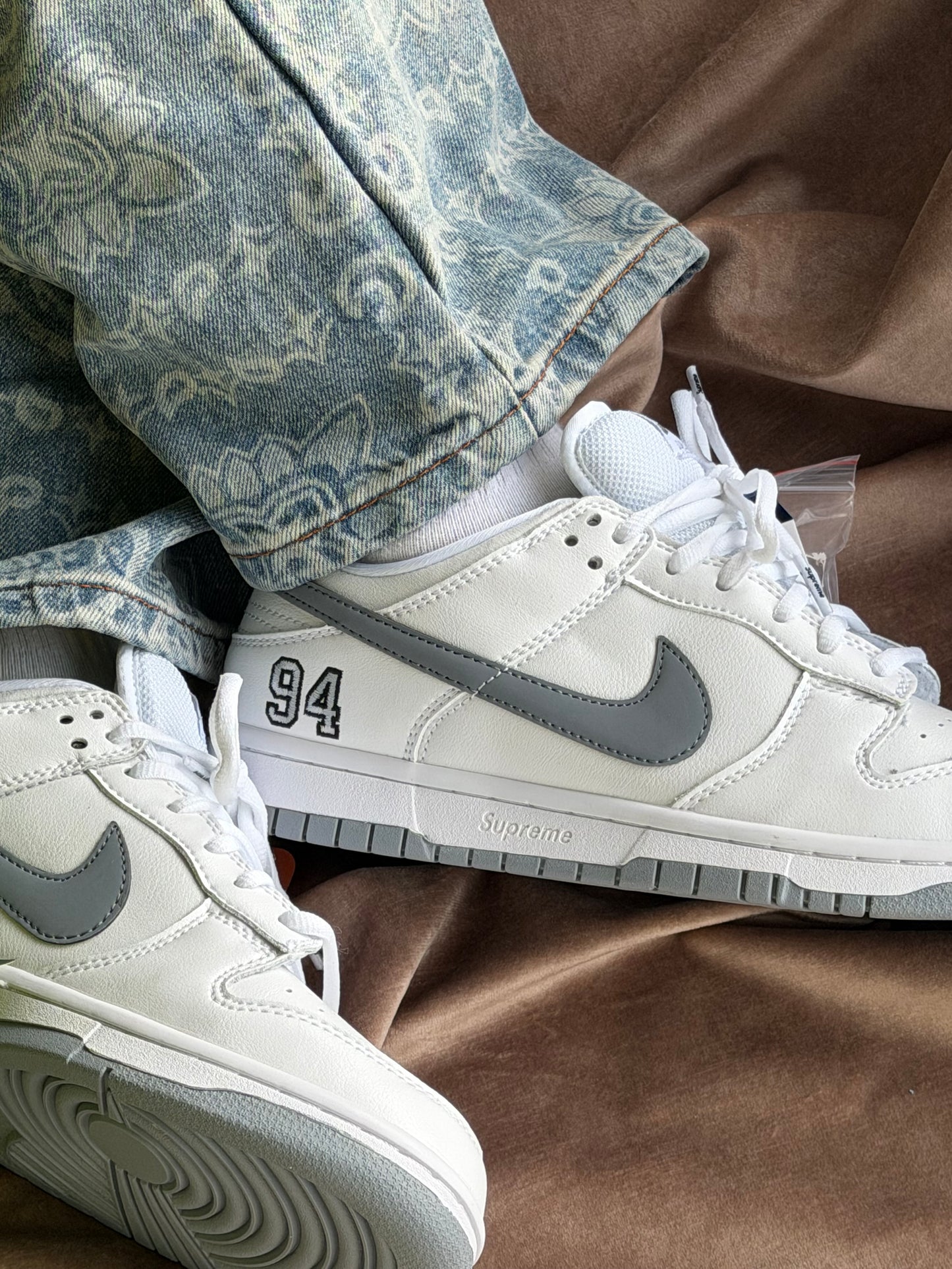 Nike SB Dunk Low x Supreme