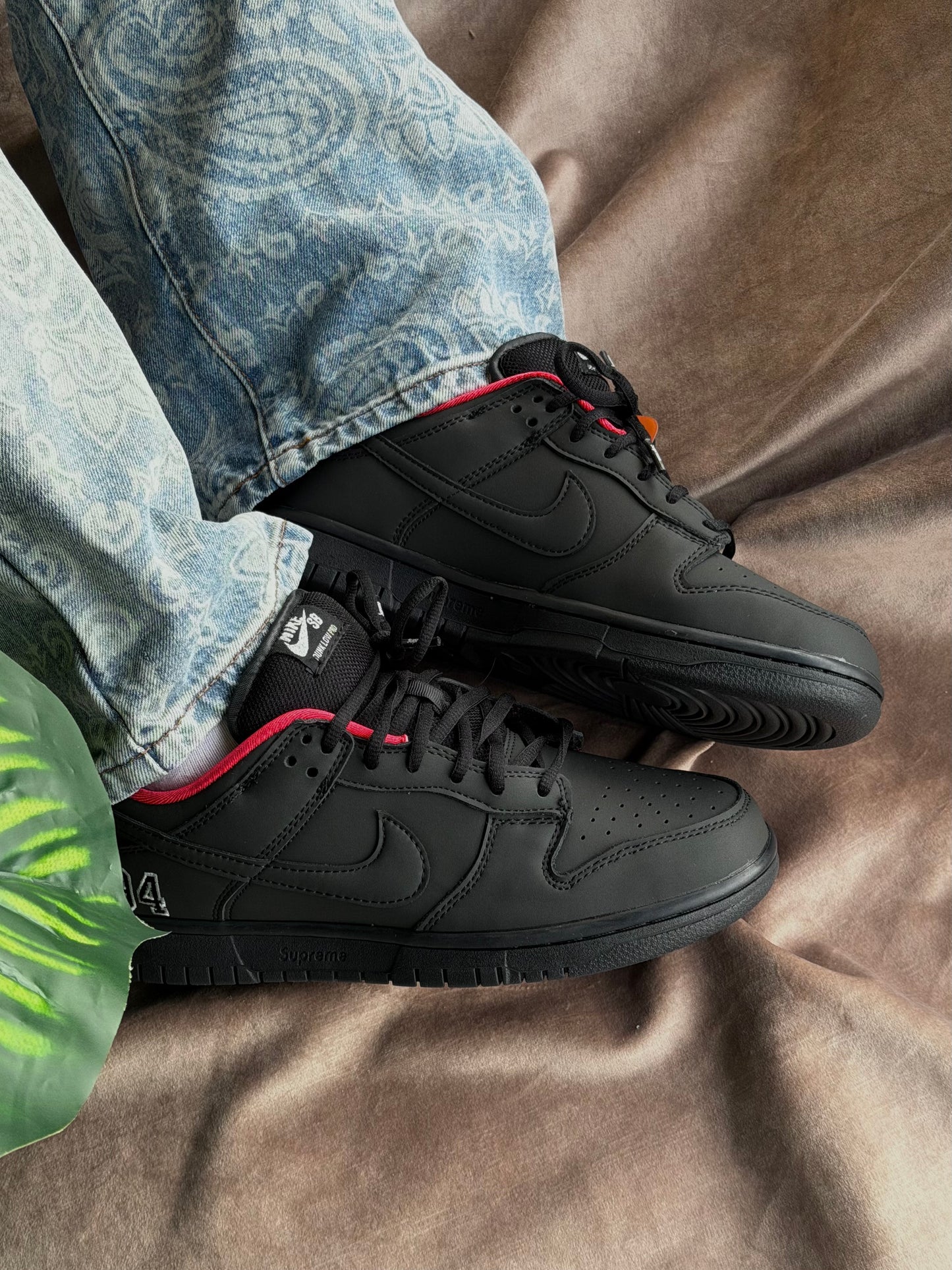 Nike SB Dunk Low x Supreme