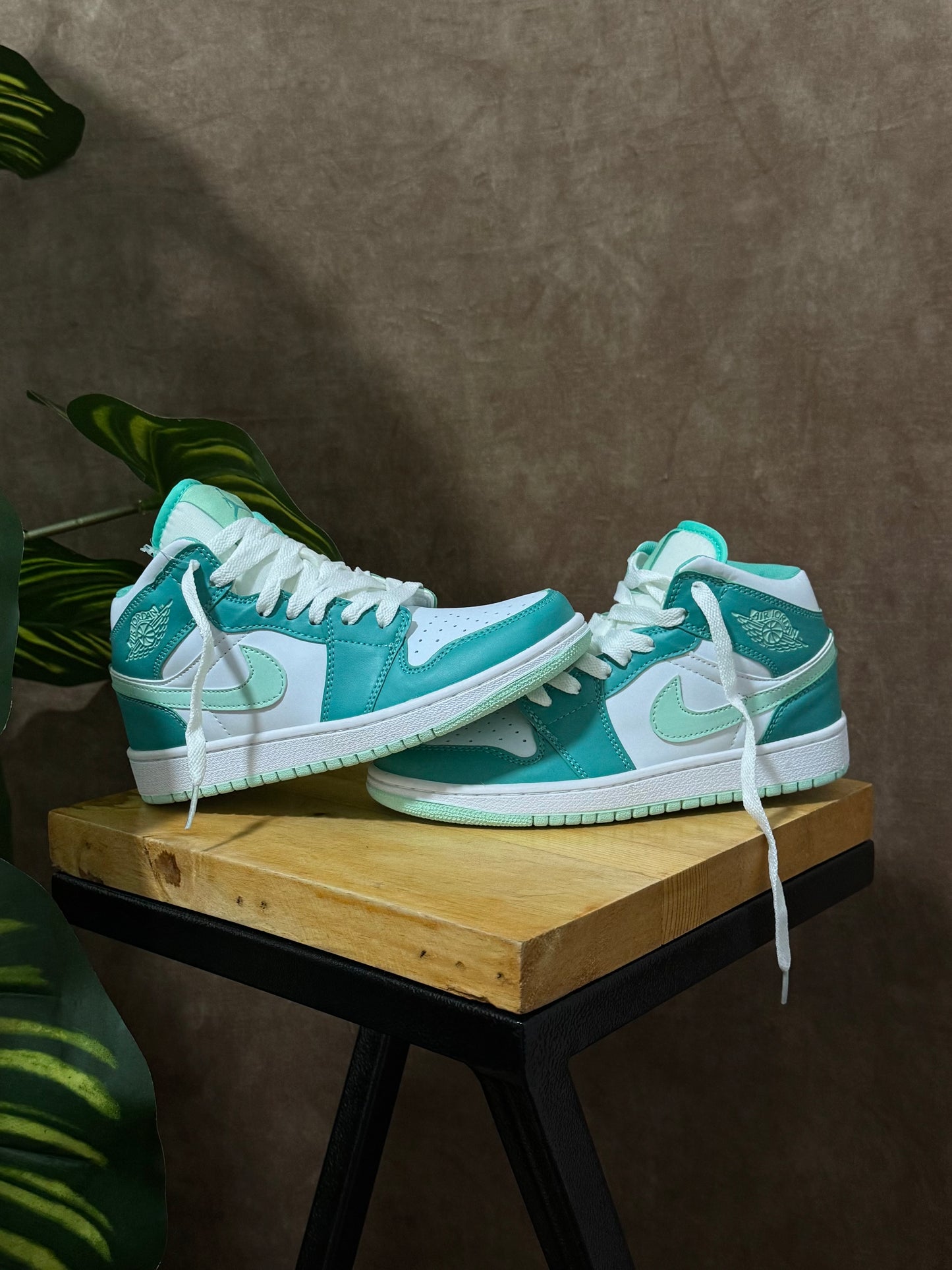 Air Jordan 1 Mid “Washed Teal”