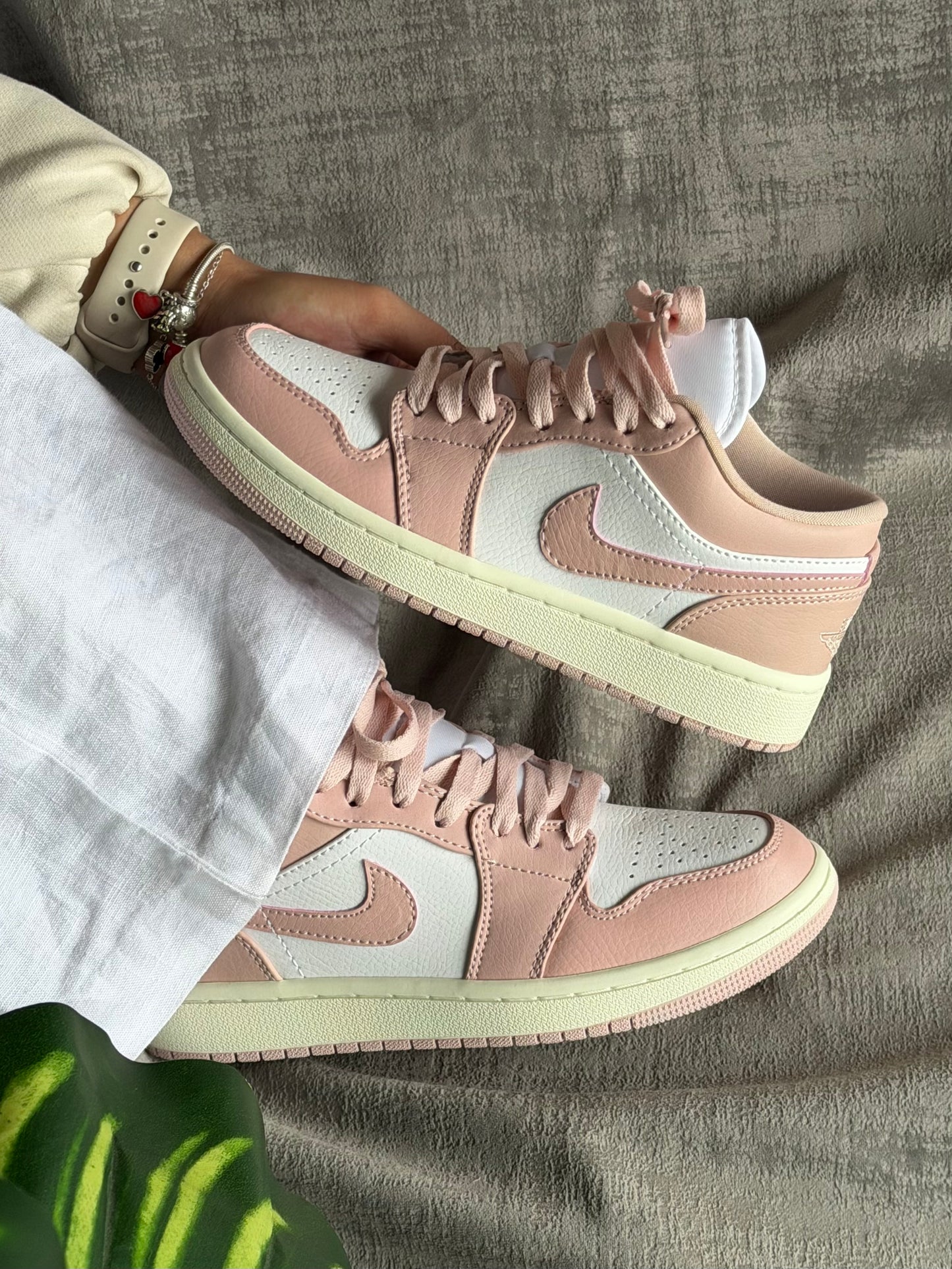 Air Jordan 1 Low “Pink”