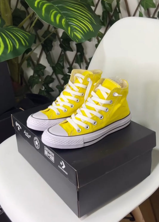 Converse Chuck Taylor All Star “Amarilla”