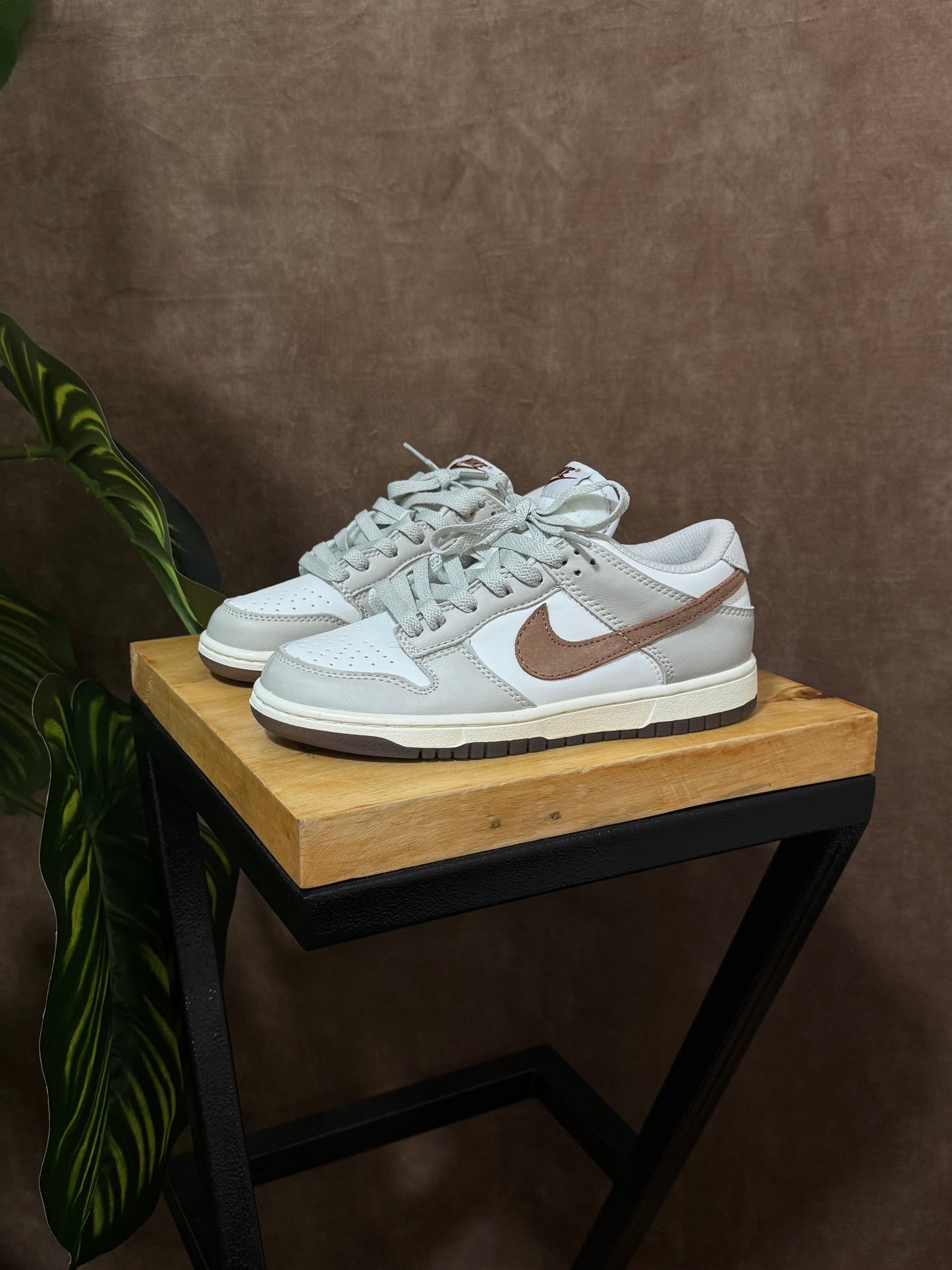 Nike SB Dunk Low “Phantom Khaki”