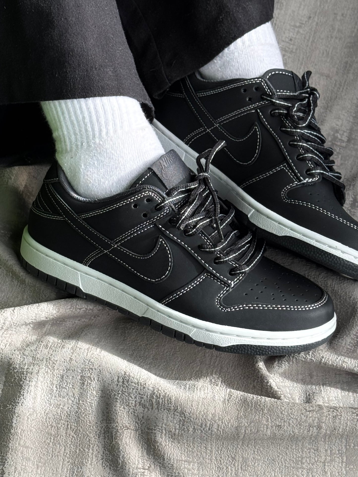 Nike SB Dunk Low “Black Contrast Stitch”