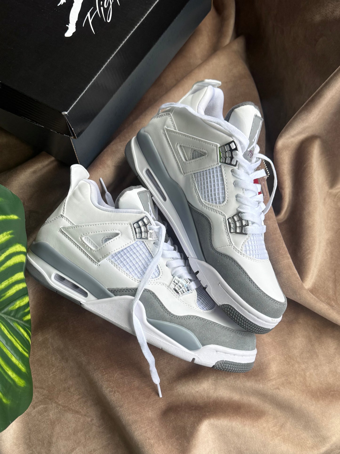 Air Jordan 4 “Smoke Grey”