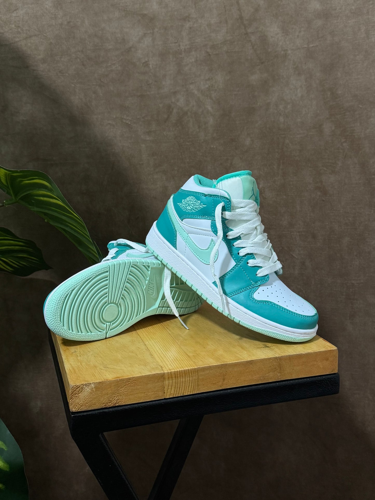 Air Jordan 1 Mid “Washed Teal”